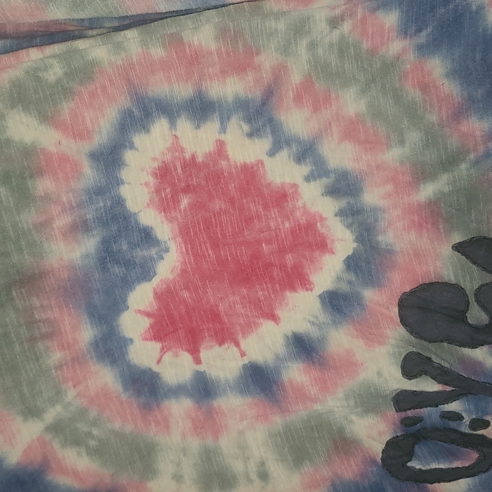 New Magnolia Pearl Love Applique Dylan T Tie Dye Heart Tee Enamour appliqué top - Picture 13 of 16